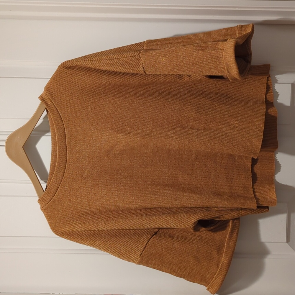 Cropped sweater